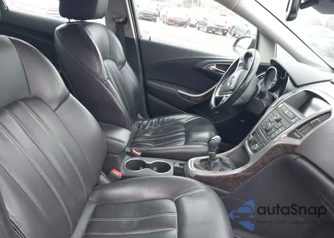 2013 Buick Verano Premium Group z USA, uszkodzony, nr VIN 1G4PT5SVXD4198172